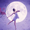 Танцующая в свете луны